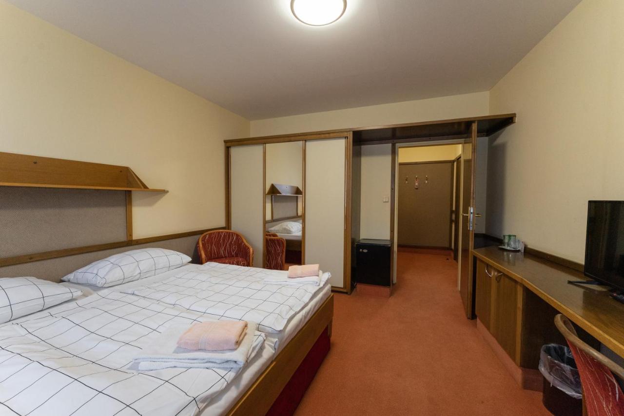 Hotel Amco Забржег Экстерьер фото