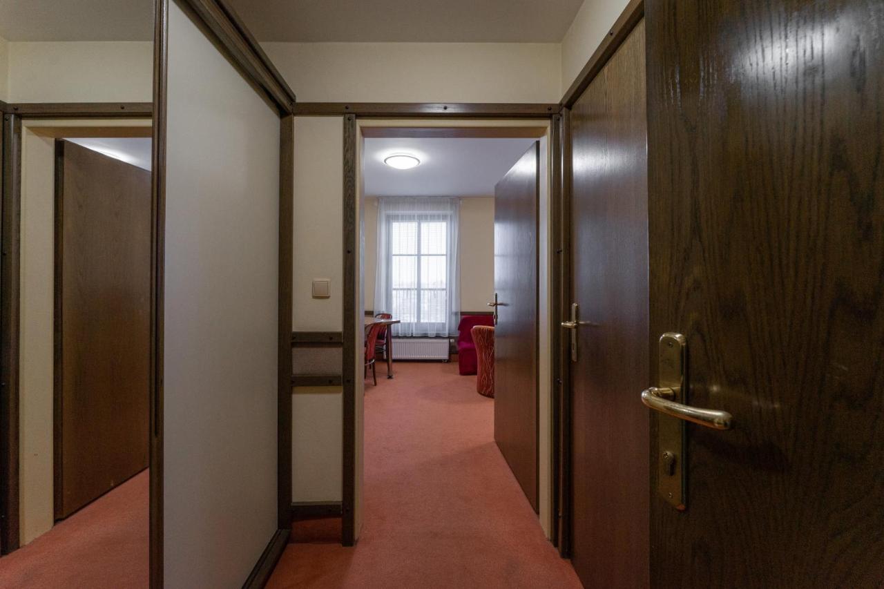 Hotel Amco Забржег Экстерьер фото