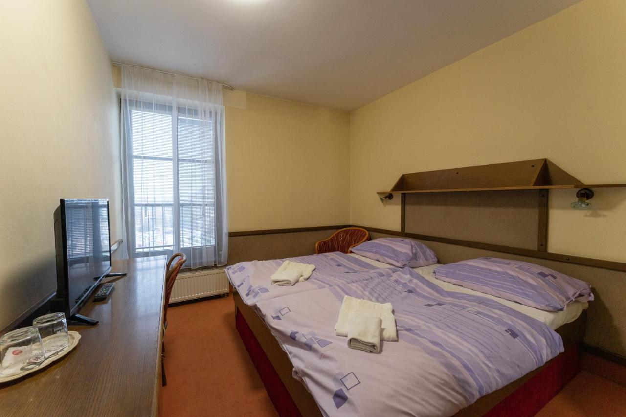 Hotel Amco Забржег Экстерьер фото